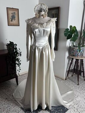 knee length dresses for ladies Vintage 1940s Duchesse Satin Princess Cut Wedding Dress With Court Tra   Very Breezy